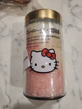 CREME SHOP X Hello Kitty Aromatherapy Bath Crystals Jojoba Watermelon Lemonade